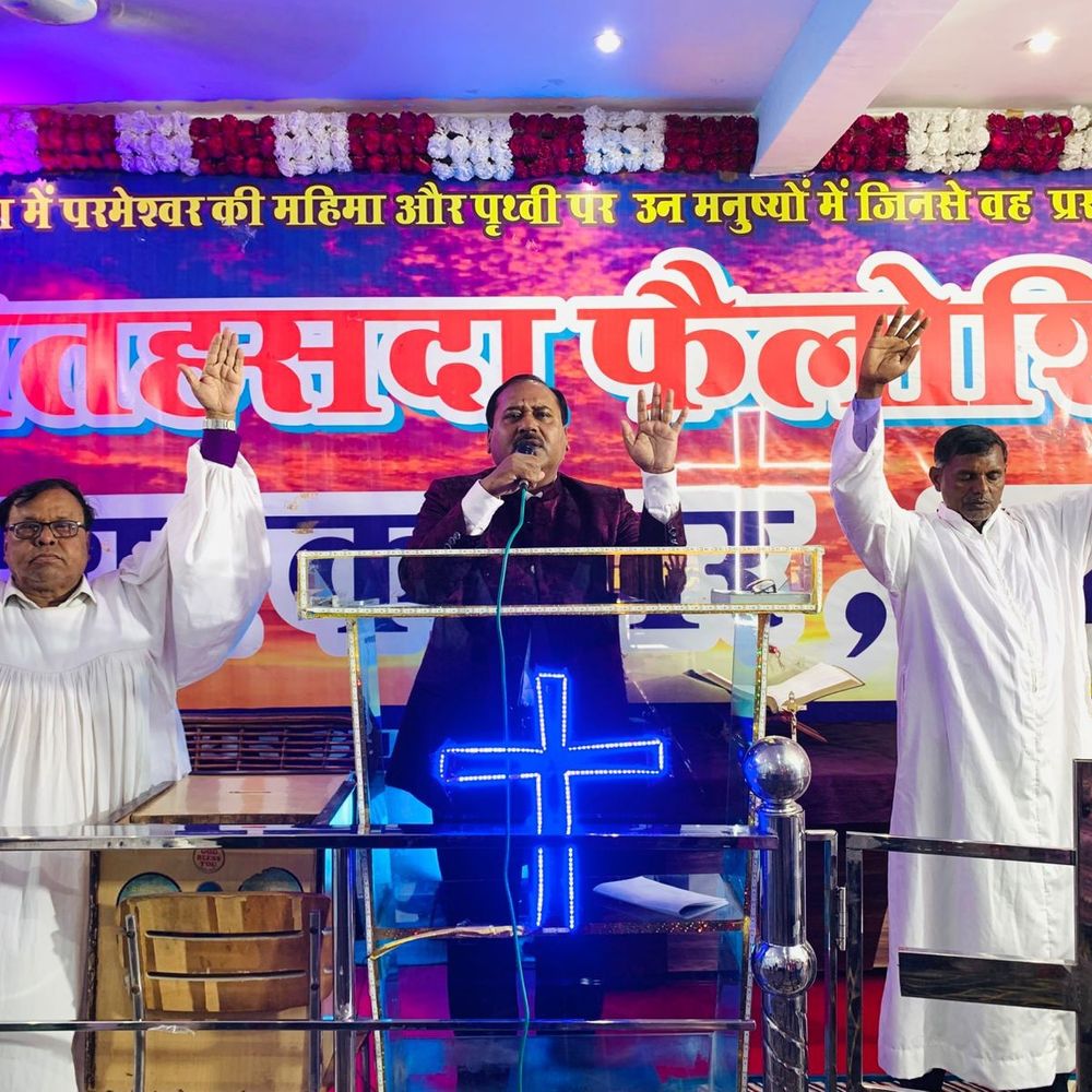 लखनऊ में मनाया गया प्रभु यीशु का पुनरुत्थान पर्व:बुद्धेश्वर के 'दया का घर' में विशेष प्रार्थना सभा और सांस्कृतिक कार्यक्रम