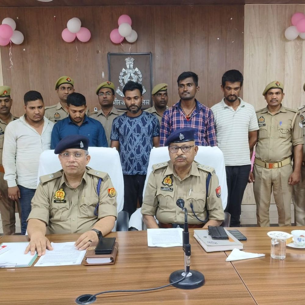 मिर्जापुर में होंडा सिटी कार से 100 किलो गांजा बरामद:50 लाख की खेप के साथ हिस्ट्रीशीटर समेत 5 तस्कर गिरफ्तार