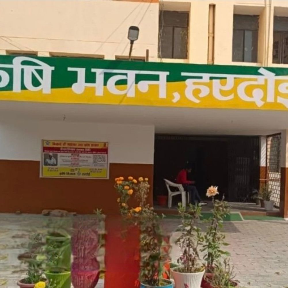 आंधी-बारिश से नुकसान के लिए हेलप्लाइन नंबर जारी:हरदोई में कृषि विभाग को 14447 पर दें सूचना, मिलेगी राहत