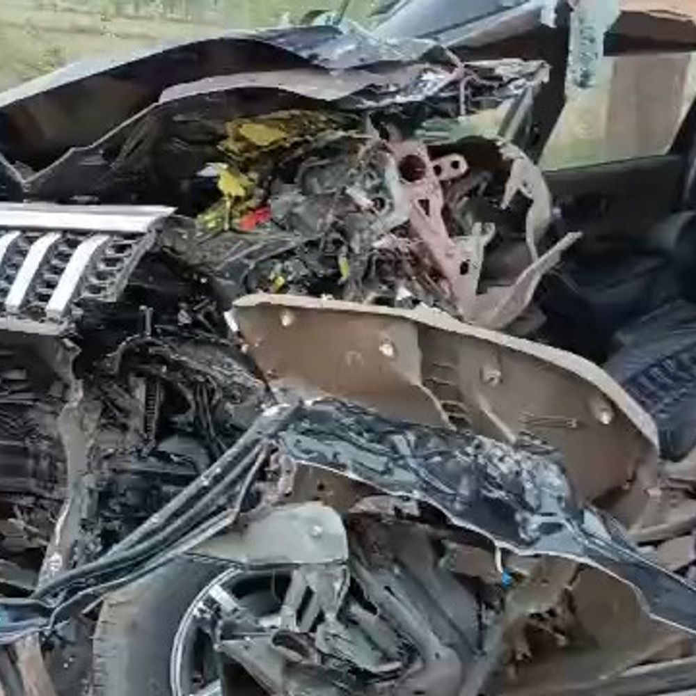 बरेली में सड़क हादसा, 4 लोगों की मौत:बुलेरो खड़ी टैंकर से टकराई, एक गंभीर घायल