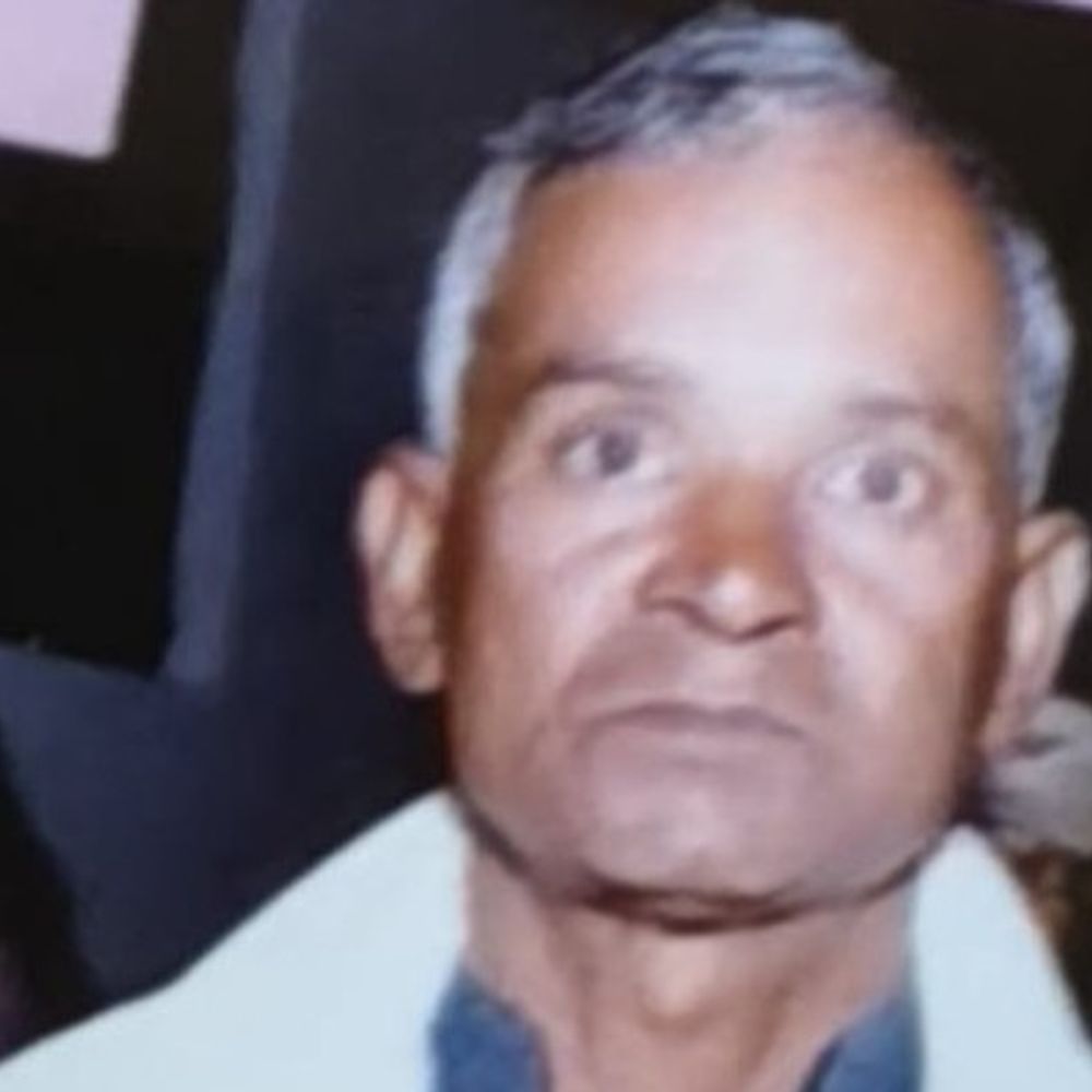 आंधी में जानवर बचाने निकले किसान की मौत:नीम का पेड़ गिरा, बकरियों को खोलते समय हुआ हादसा