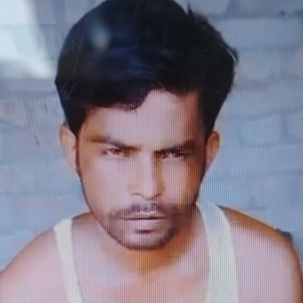 तेज रफ्तार ईको ने बाइक को मारी टक्कर:मैनपुरी में एक की मौत साथी घायल, घर का सामान लेने जा रहा था