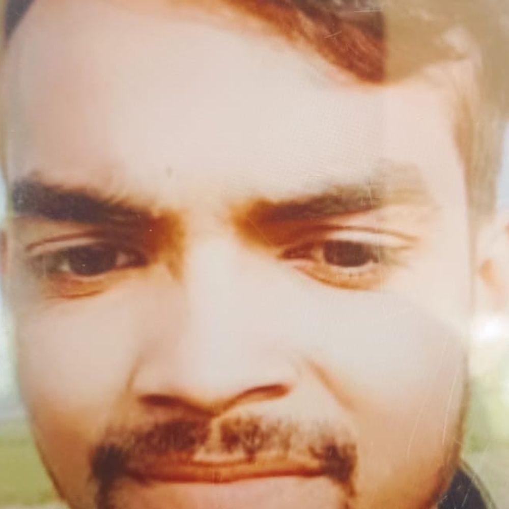 
                 चित्रकूट में अज्ञात वाहन की टक्कर से युवक की मौत:बूढ़ा हनुमान के मंदिर दर्शन को जा रहे थे, वाहन चालक की तलाश जारी 
            