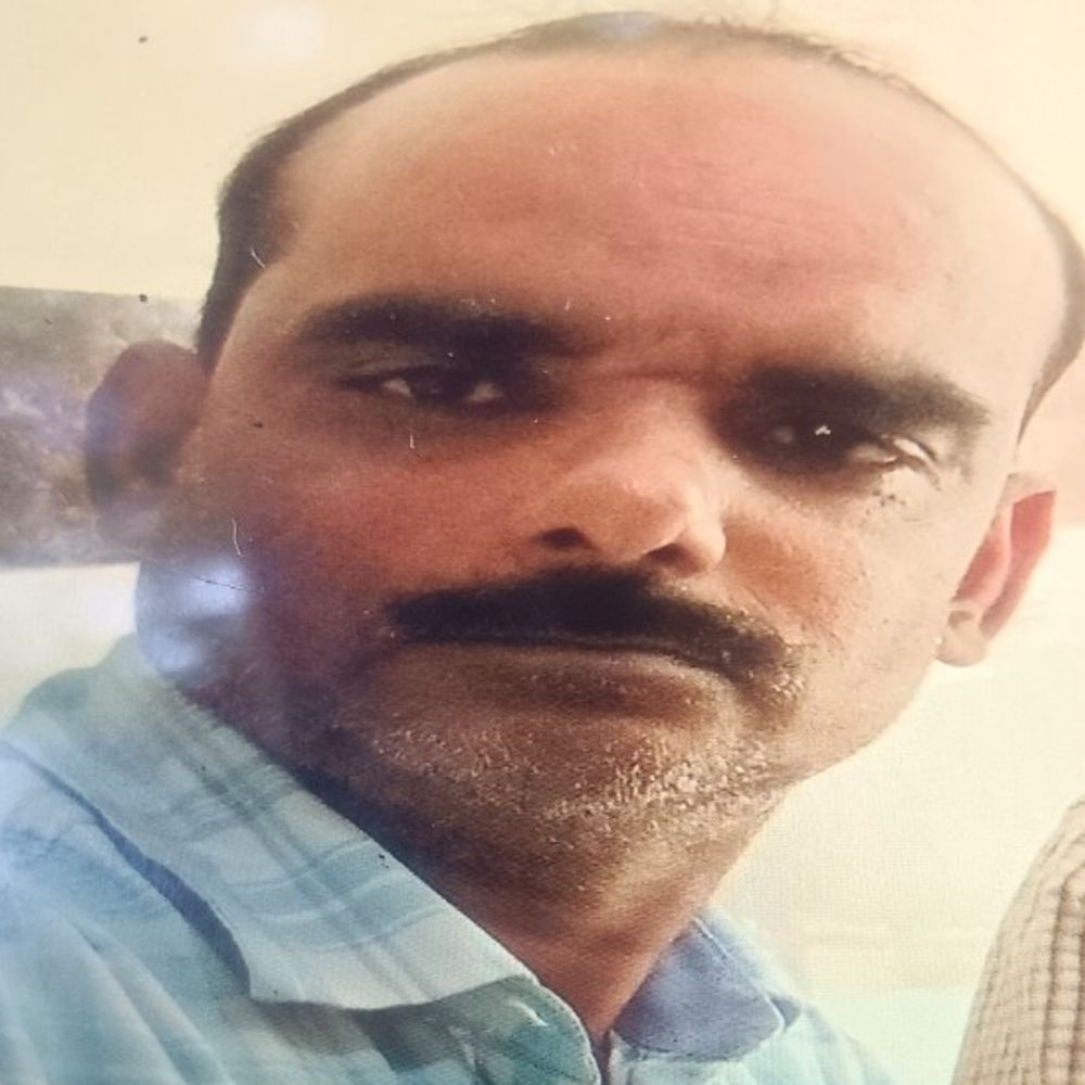 प्रधान के बेटे समेत दो की कंटेनर टक्कर में मौत:शाहजहांपुर में बहन के घर बीमार रिश्तेदार को देखने जा रहे थे