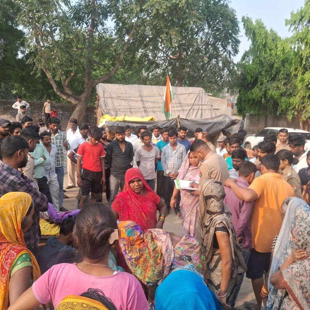 प्रयागराज में 70 वर्षीय चौकीदार की हत्या का मामला:दो दिन बाद भी पुलिस के हाथ खाली, घटनास्थल पर पहुंचकर पूछताछ जारी