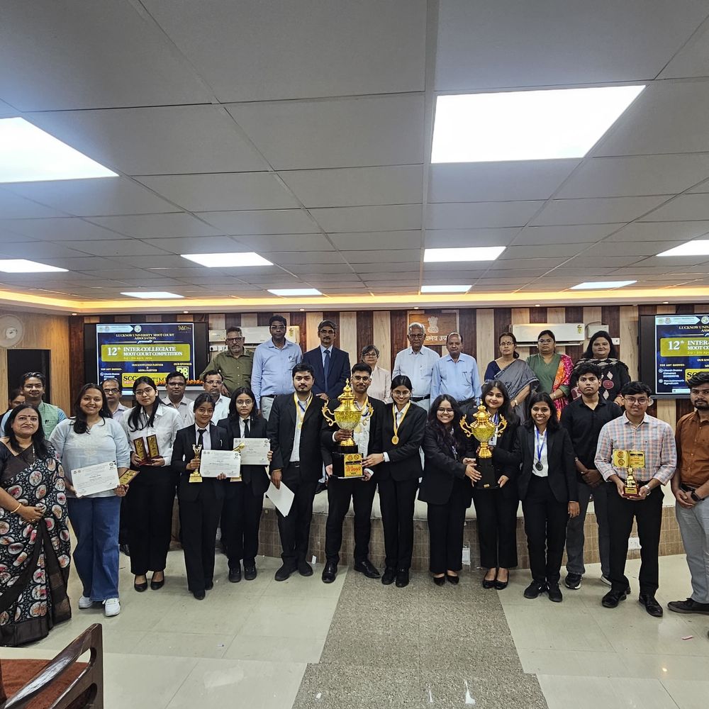 लखनऊ विश्वविद्यालय में 12वीं मूट कोर्ट प्रतियोगिता संपन्न:सिटी कॉलेज ने जीती ट्रॉफी, लोहिया विश्वविद्यालय रनर-अप रहा