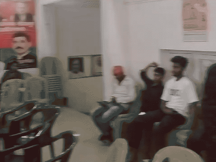 
                 सपा ने मनाया महर्षि कश्यप और निषादराज की जयंती:नताओं ने बताया महापुरुषों का महत्व, जिलाध्यक्ष बोले- 2027 में सपा सरकार आएगी 
            