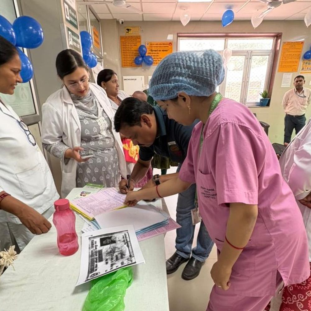 
                 ​3 महीने तक चला जिंदगी का संघर्ष,अब मुस्कुरा रही है'वेदा':जूही में लावारिस मिली बच्ची को SNCU स्टाफ ने दी नई जिंदगी; अब जाएगी पालना गृह 
            