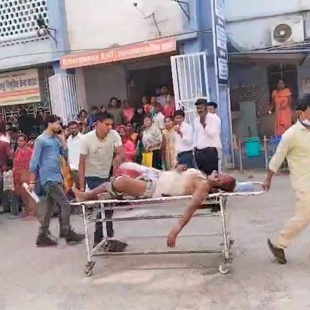 पिता को मारी गोली, बेटा-चाचा की पिटाई:  बेगूसराय में जमीन विवाद में गोलीबारी-मारपीट, कोर्ट के फैसले के बाद गेहूं की फसल लगाई थी – Begusarai News