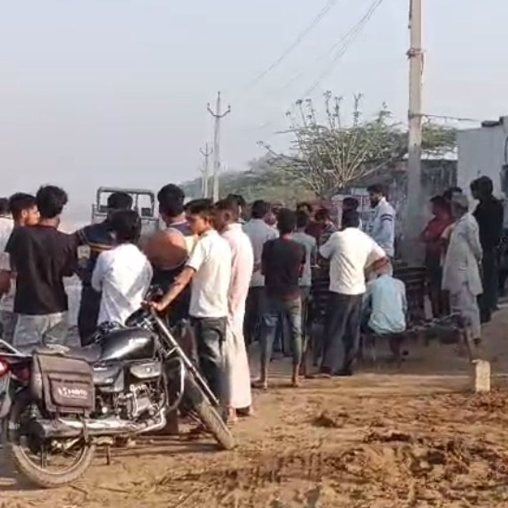 नोएडा में पानी की टंकी से गिरकर युवती की मौत:दौला रजपुरा गांव में हादसा, परिजन ने नहीं कराया पोस्टमार्टम