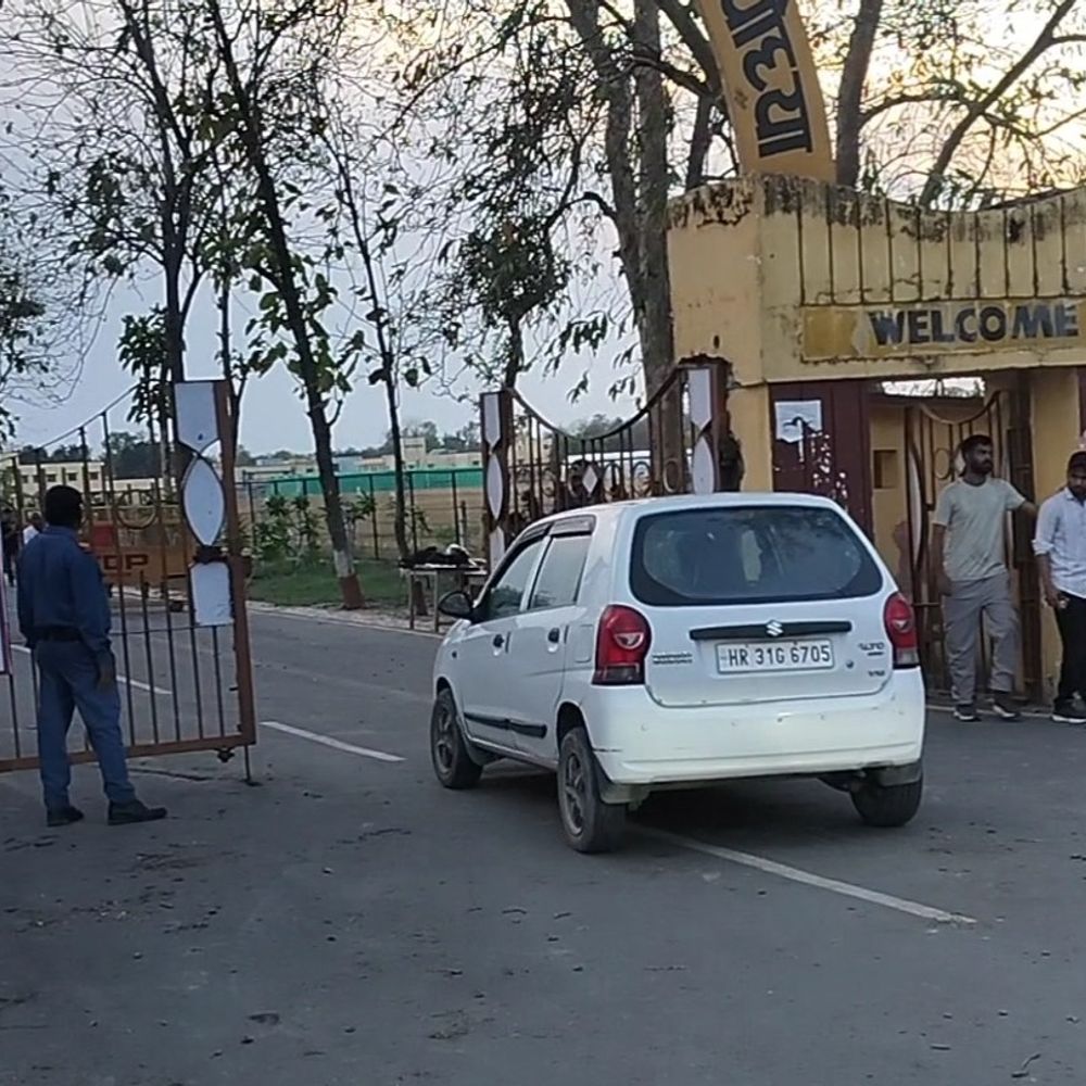 आचार्य नरेंद्र देव कृषि विश्वविद्यालय की सुरक्षा व्यवस्था पर सवाल:दिव्यांगकर्मी को प्रभार, छात्र की संदिग्ध मौत के बाद विवाद गहराया