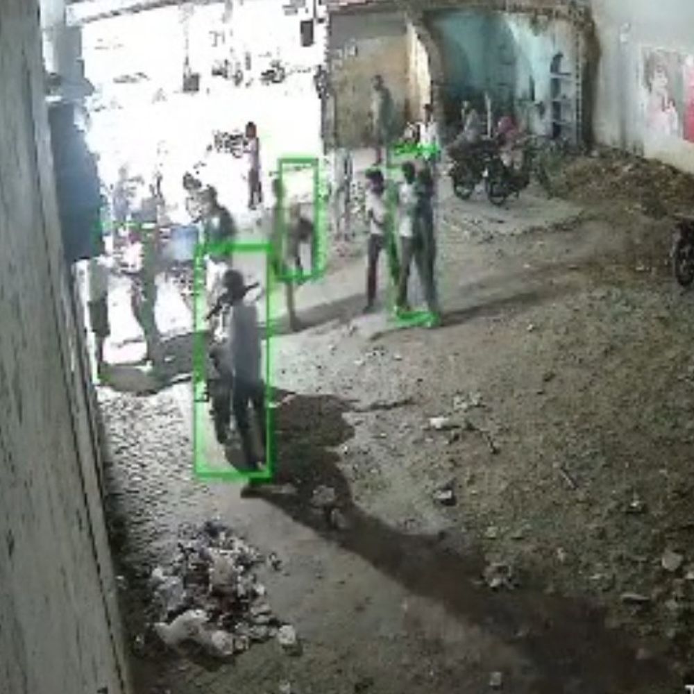 समझौते के बाद सिविल लाइन में मारपीट:अनमोल विश्नोई और साथियों ने घर के बाहर किया हमला