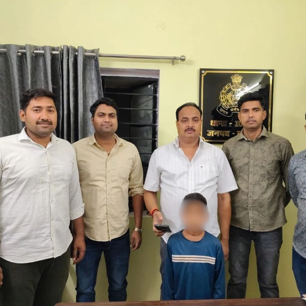 
                 फतेहपुर में लापता 7 वर्षीय बच्चा मिला:पुलिस की खोजबीन के बाद पैरा के ढेर पर सोता पाया गया 
            