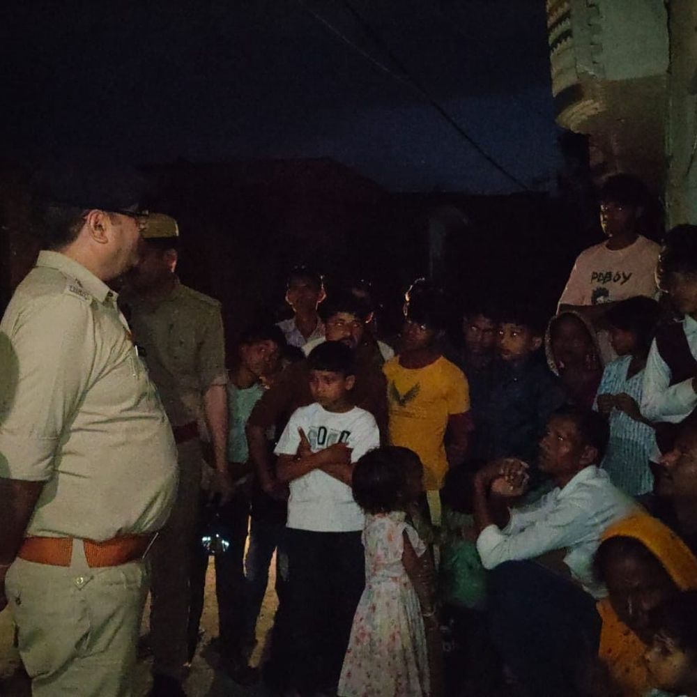 बदायूं में धर्म परिवर्तन की सूचना पर जांच:एसपी सिटी ने मौके पर पहुंचकर लोगों के बयान दर्ज किए