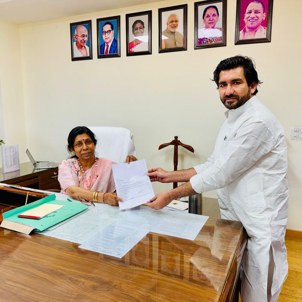 
                 सहारनपुर कॉलेज पर प्रैक्टिकल शुल्क की अवैध वसूली का आरोप:विश्वविद्यालय ने छात्रों की शिकायत पर जांच समिति बनाई, कार्रवाई के निर्देश 
            