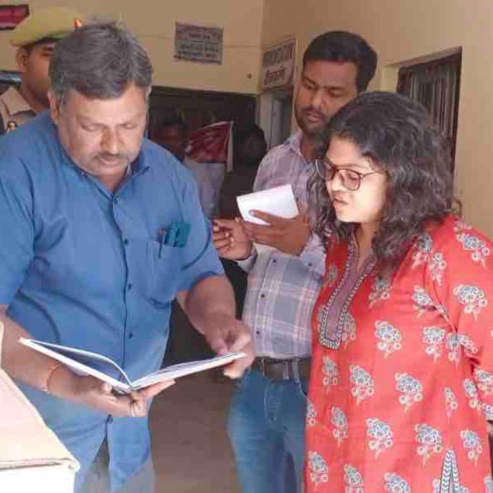 
                 2 कर्मचारी नदारद, 1 की सेवा समाप्त:मुख्य विकास अधिकारी ने डीबीटी सेंटर निरीक्षण में आदेश दिए 
            