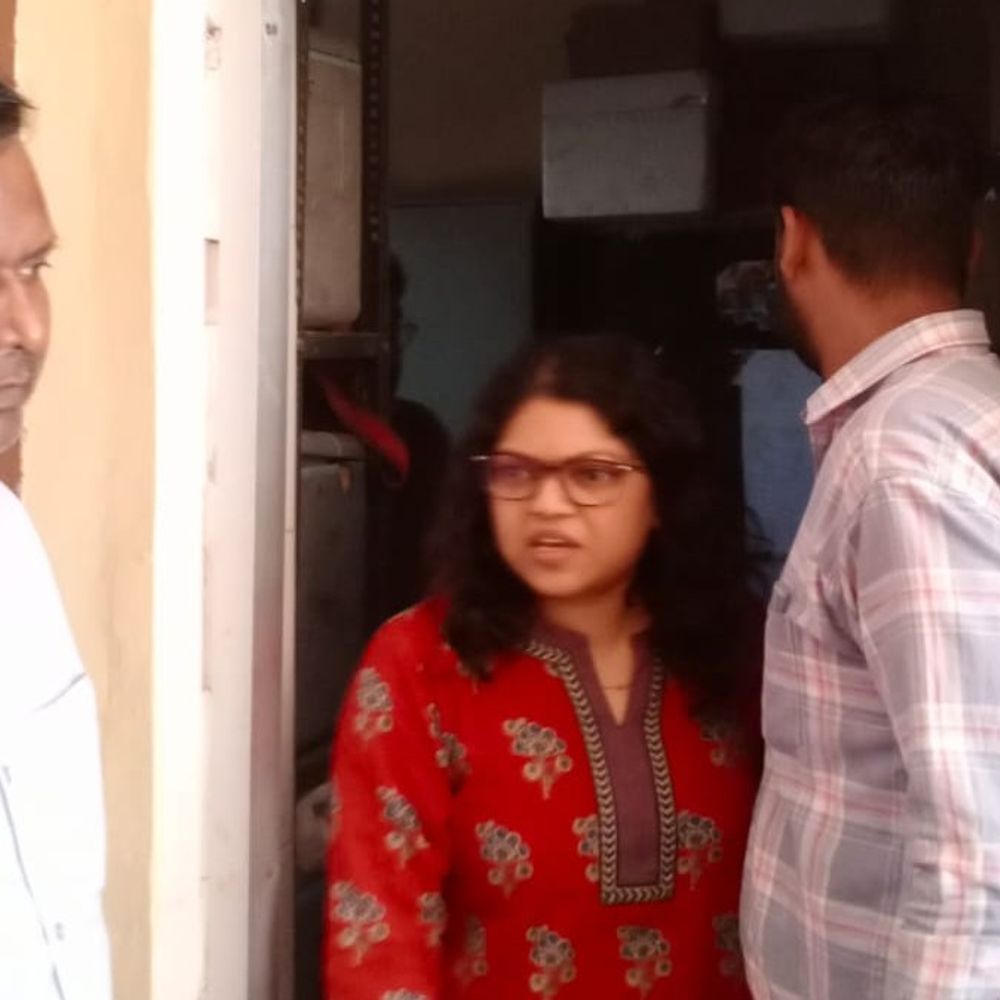 कानपुर के स्वास्थ्य केंद्रों का रियलिटी चेक:CDO के निरीक्षण में फैली मिली गंदगी, 3 महीने से गायब कर्मचारी की सेवा समाप्ति के निर्देश