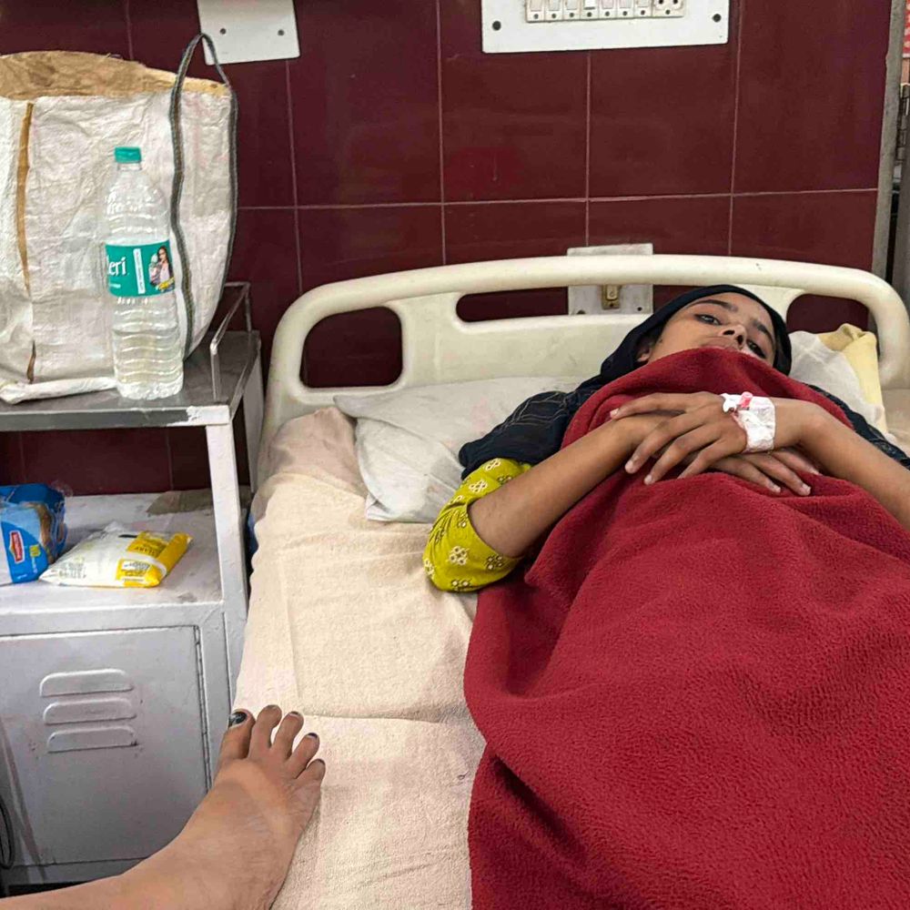 रामपुर में नाली विवाद में मां-बेटी घायल:दो पक्षों में मारपीट, पुलिस ने छह पर की कार्रवाई