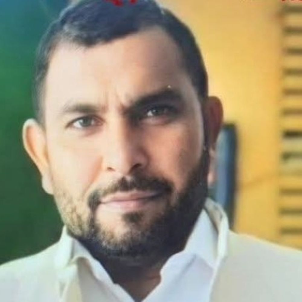 संतकबीर नगर में प्रधान को कार ने मारी टक्कर, मौत:सड़क किनारे खड़े होकर फोन से बात करते वक्त हादसा, आरोपी वाहन को कब्जे में लिया