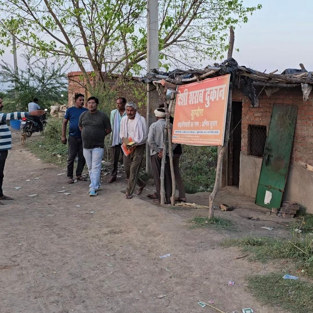 हमीरपुर में शराब ठेके से नगदी चोरी:सेल्समैन को नशीला पदार्थ पिलाकर वारदात को अंजाम दिया, एक आरोपी गिरफ्तार