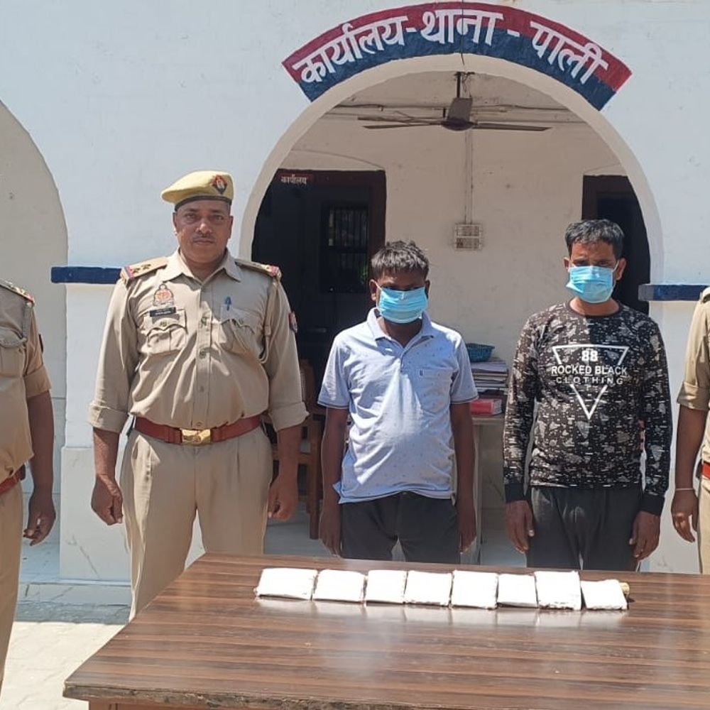 
                 हरदोई पुलिस ने दो शातिर चोरों को गिरफ्तार किया:आरोपियों ने 4 चोरी की वारदात को अंजाम देने की बात स्वीकार की, एक आरोपी पर 16 केस 
            