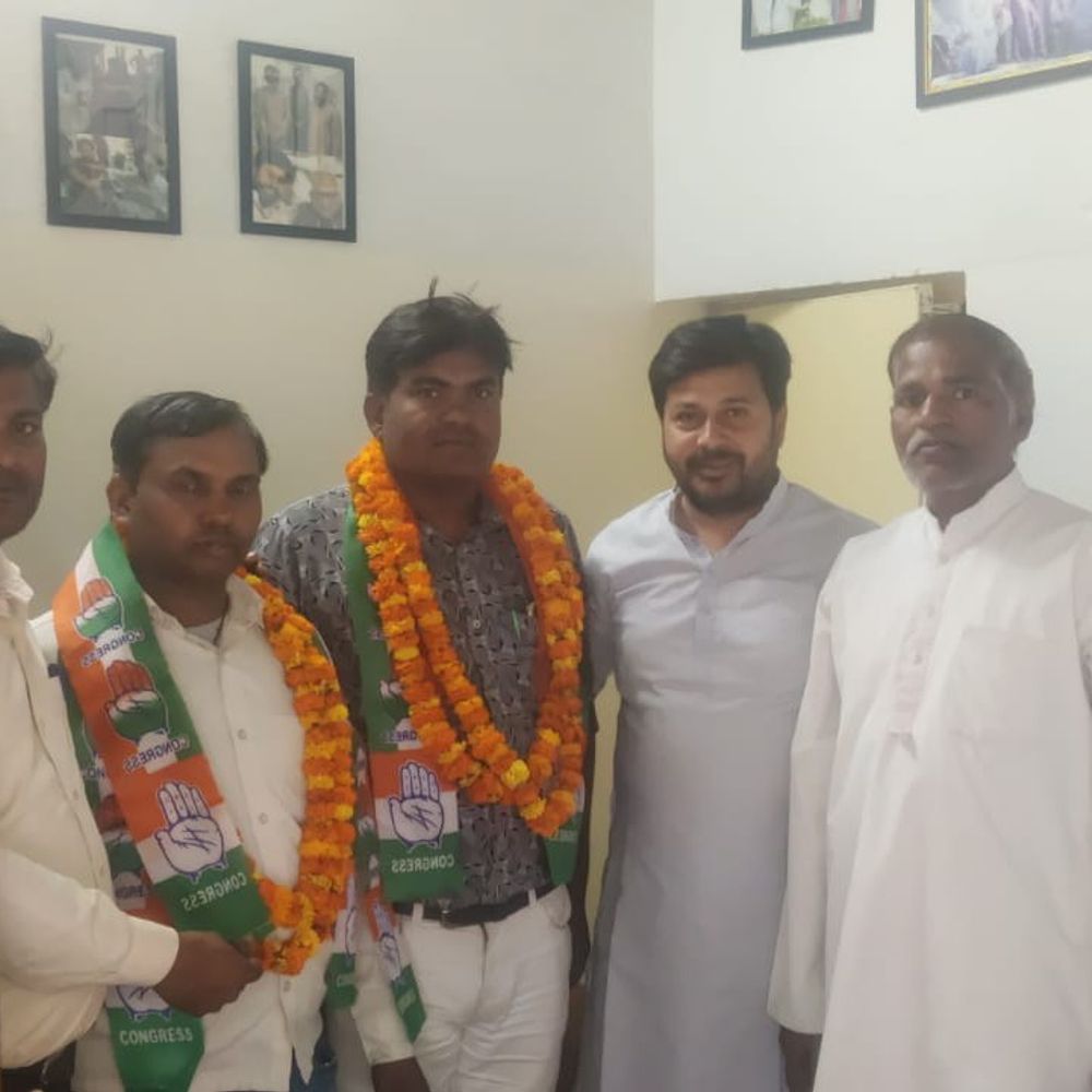 प्रजापति समाज के युवा नेता कांग्रेस में शामिल:भदोही जिला अध्यक्ष ने किया स्वागत, पार्टी को मिलेगी मजबूती