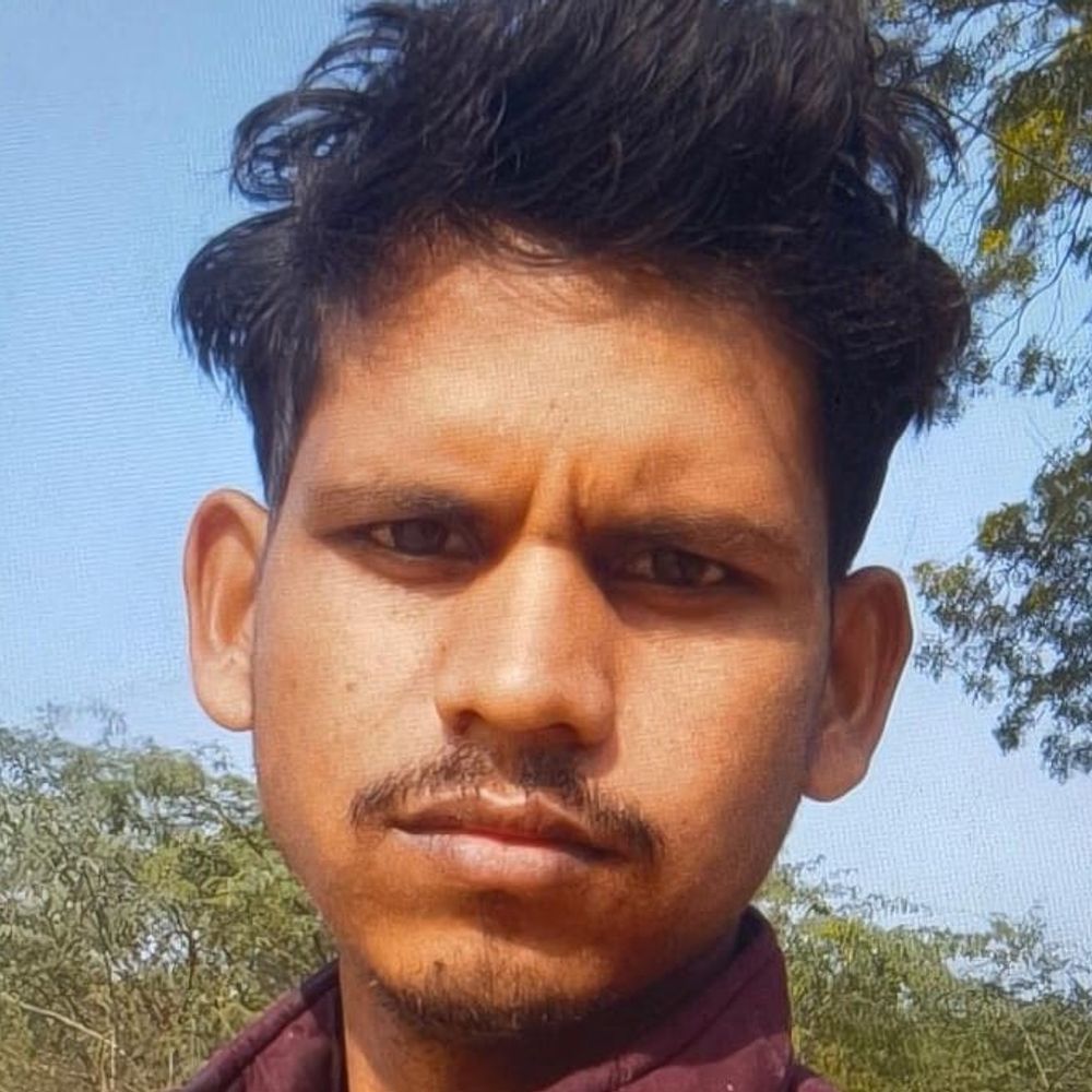 उन्नाव में जर्जर छत गिरने युवक की मौत:सुम्हारी खुर्द गांव में घर के कमरे में मलबे में दबने से गई जान