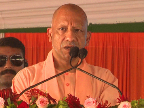 
                 योगी बोले- आजमगढ़ का नाम सुनकर लोग भगा देते थे:अब भाजपा की सरकार में लोग सम्मान देते हैं, डेयरी केंद्र का उद्घाटन किया 
            