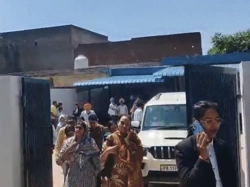 मोहाली कोर्ट को बम से उड़ाने धमकी:  कांप्लेक्स खाली कराया, 3 बजे तक एंट्री बंद; CM मान बोले- हल्के में नहीं ले रहे – Jalandhar News