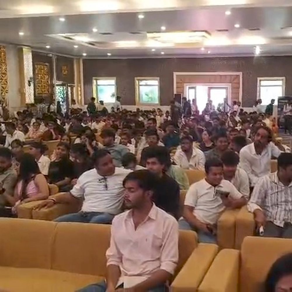 
                 मुजफ्फरनगर में हजारों छात्रों को मिला करियर मार्गदर्शन:मंत्री कपिल देव ने किया शुभारंभ, 12 विश्वविद्यालय हुए शामिल 
            