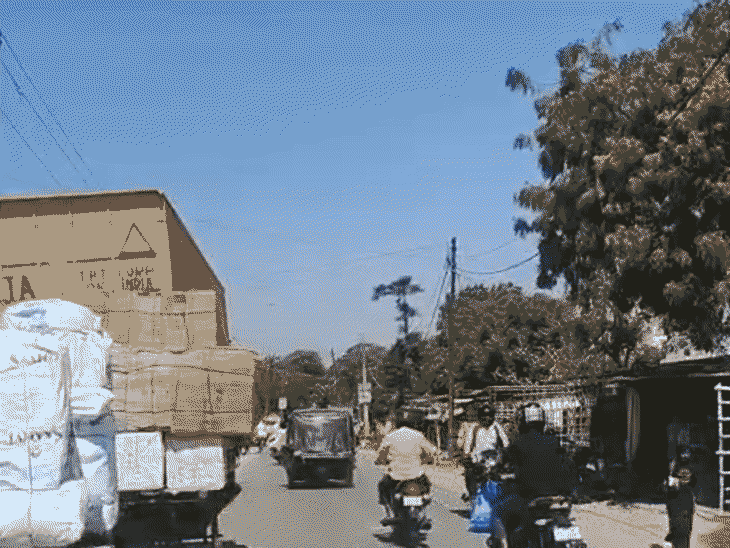 
                 गोरखपुर में तेज धूप से उमस और गर्मी बढ़ी:37°C के पार पहुंचा तापमान, 8 को तेज आंधी के साथ बारिश के आसार 
            