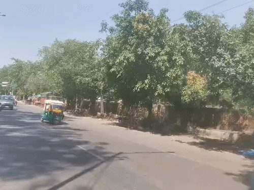 
                 गाजियाबाद में कल से फिर बारिश का अलर्ट:पिछले 20 दिनों से लगातार बेमौसम बारिश से किसान भी परेशान 
            