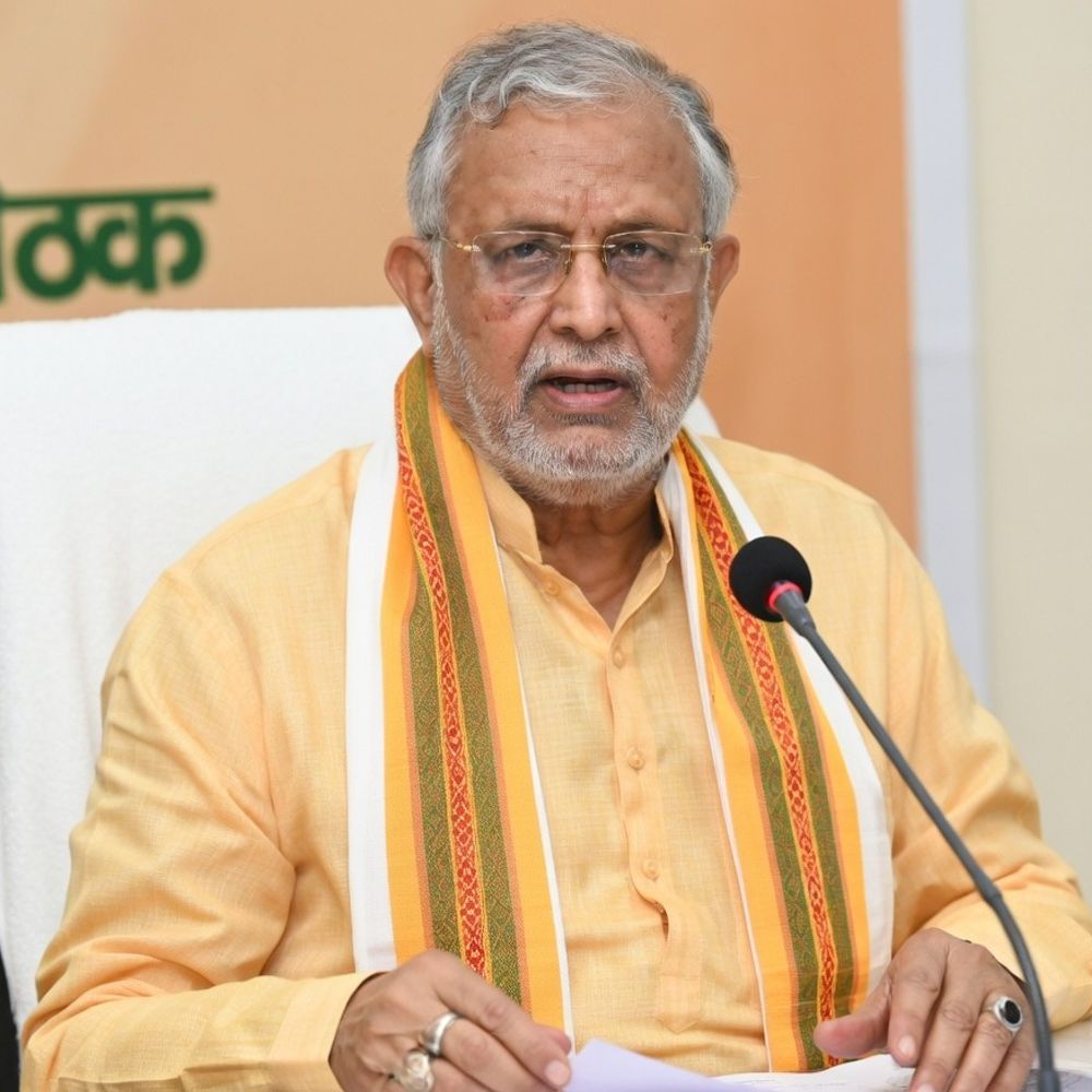 यूपी बना 35 हजार करोड़ का सरप्लस राज्य:आबकारी, स्टाम्प और परिवहन ने तोड़े रिकॉर्ड, विकास योजनाओं पर अधिक खर्च कर सकेंगे