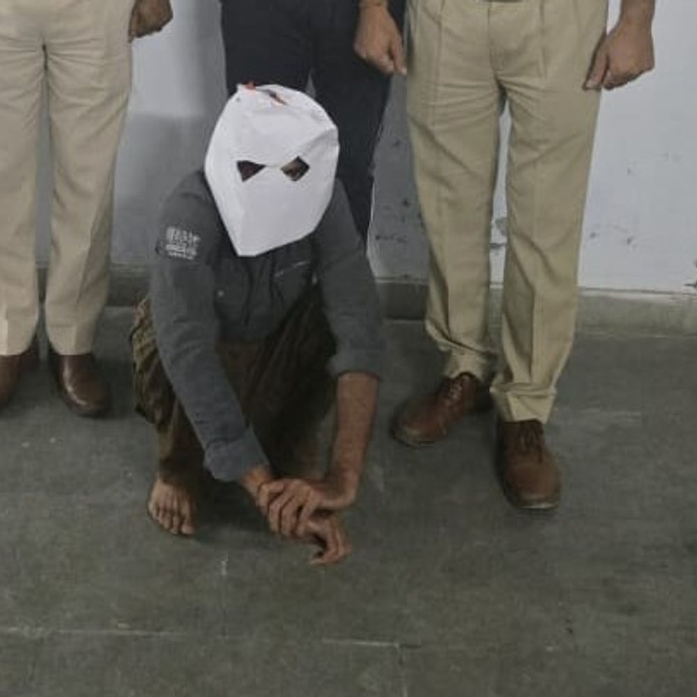 हिंदू बनकर लड़कियों को फंसाने वाला फर्जी मेजर अरेस्ट:पुलवामा का रहने वाला, चंडीगढ़ से खरीदी ड्रेस; हिसार में शादी करने वाला था