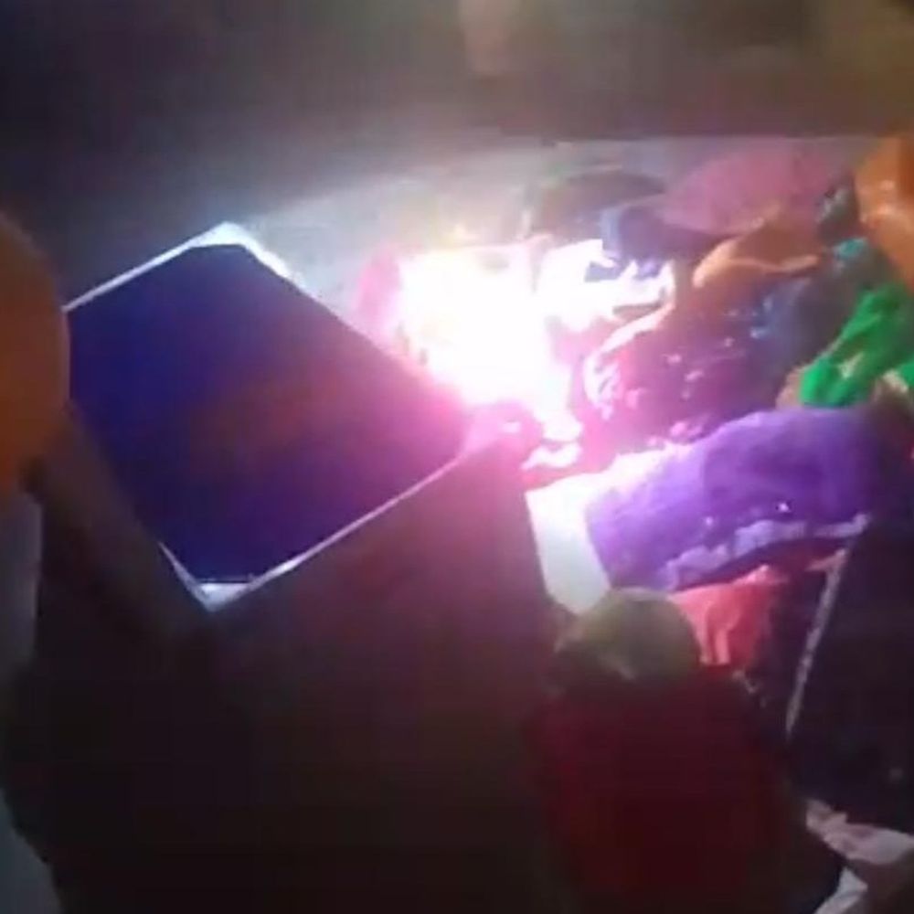 
                 कानपुर में लाखों की चोरी, सीढ़ी लगाकर छत पर पहुंचे:50 हजार की नगदी समेत 8 लाख के जेवरात पार, पुलिस जांच में जुटी 
            