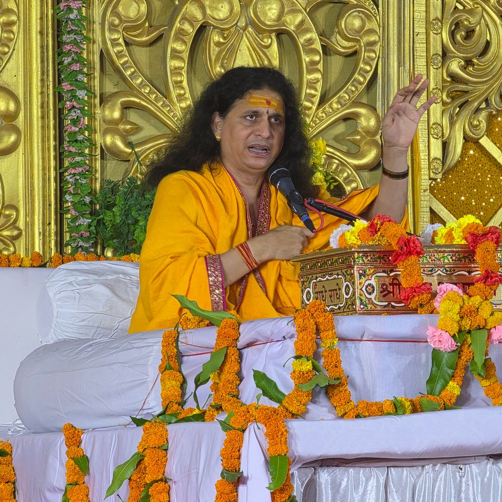 सिद्धार्थनगर में संगीतमय श्रीराम कथा शुरू:कलश यात्रा में उमड़ी भीड़, ‘जय श्रीराम’ के जयघोष से गूंजा इलाका