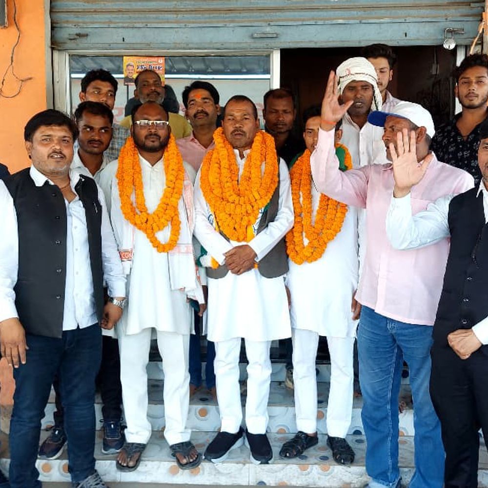 ओम प्रकाश राव बने कांग्रेस SC प्रकोष्ठ जिलाध्यक्ष:सोनभद्र में जिला कांग्रेस कार्यालय पर कार्यकर्ताओं ने किया स्वागत