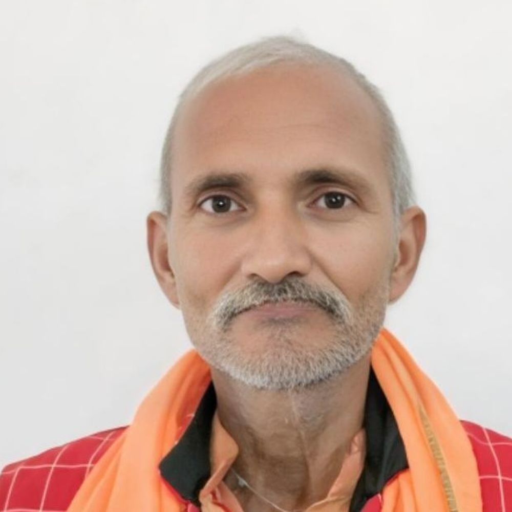 अयोध्या में विधायक निधि से जबरन कराया सीसी रोड निर्माण:किसान ने एसडीएम से लगाई न्याय की गुहार, जांच के आदेश