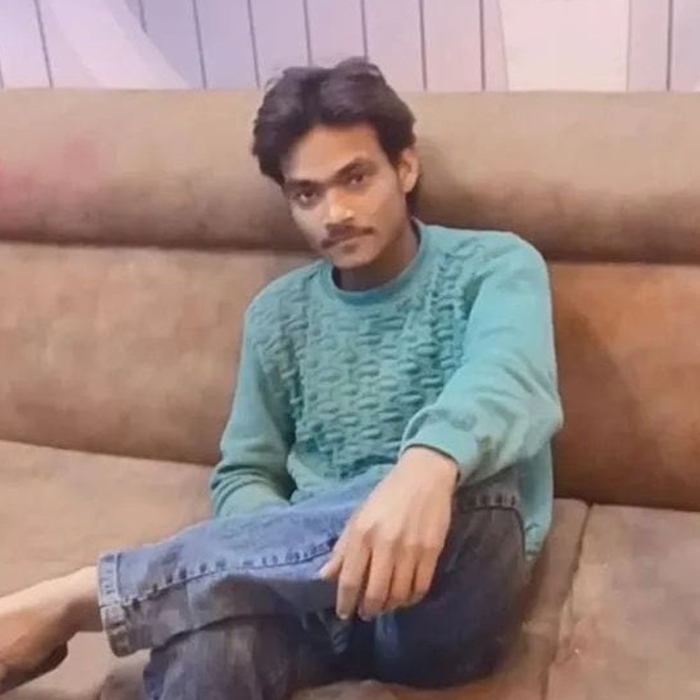 पलवल में ड्राइवर की हत्या, मालिक-सहकर्मी पर आरोप:HPL कंपनी के पीछे खेत में मिला शव; यूपी का रहने वाला था