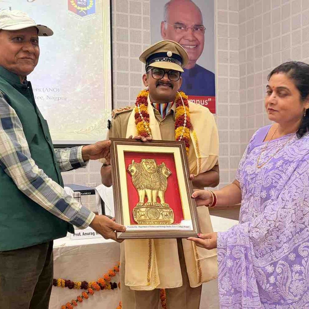 डीएवी प्रोफेसर डॉ. दिवाकर पटेल बने लेफ्टिनेंट:तीन माह का सैन्य प्रशिक्षण पूरा कर कॉलेज का मान बढ़ाया