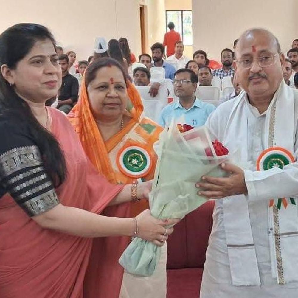 बाराबंकी में खंड शिक्षा अधिकारी फिजा मिर्जा का स्थानांतरण:सिरौली गौसपुर से नगर क्षेत्र में मिली नई तैनाती