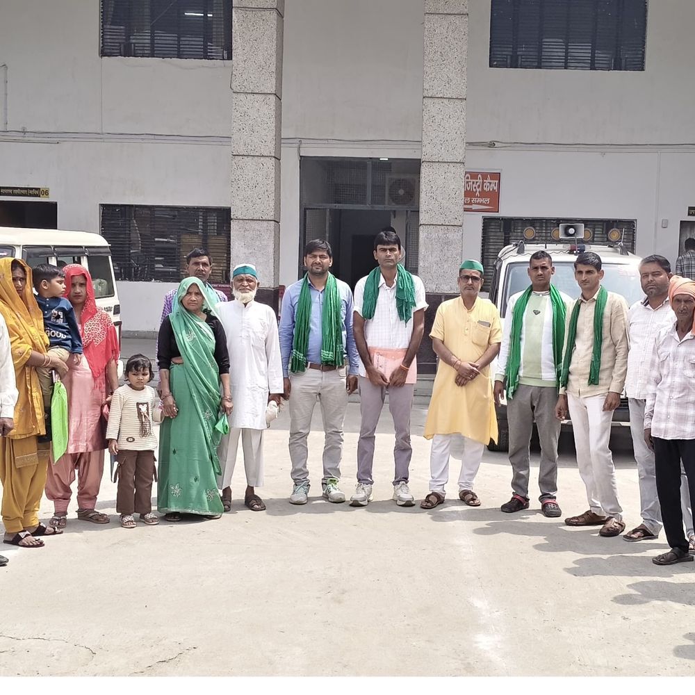 
                 संभल में किसान यूनियन ने प्रशासन को ज्ञापन सौंपा:विभिन्न समस्याओं के समाधान की मांग की, भ्रष्टाचार पर भी अंकुश लगाने की मांग 
            