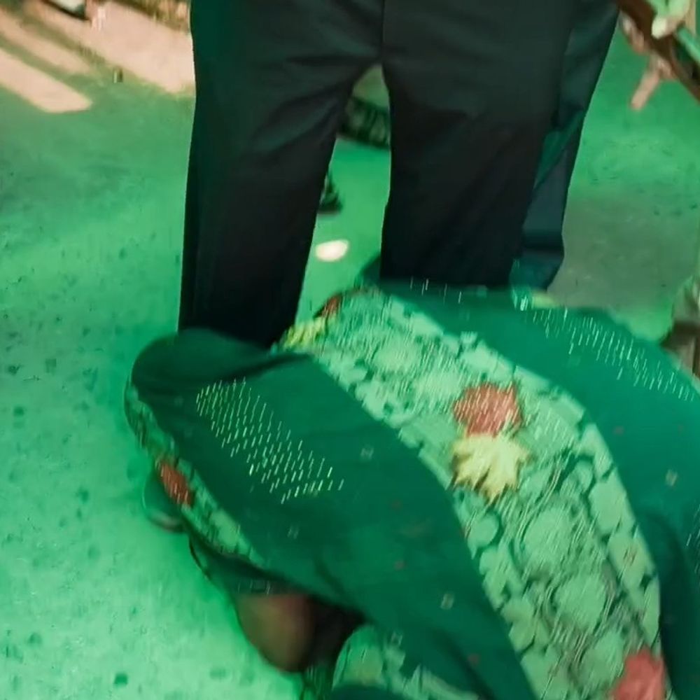 एडिशनल सीएमओ ने दो अस्पताल सीज किए:पांच ऑपरेशन थिएटर पर कार्रवाई, एसीएमओ के पैरों में गिरी महिला बोली- साहब चार लाख वसूले