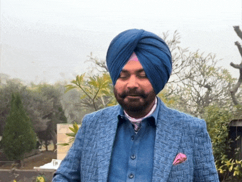 नवजोत कौर सिद्धू का नया सियासी दांव:9 साल पुरानी पार्टी का पोस्टर शेयर किया; मंत्री चीमा बोले- इनकी नई पार्टी का नाम पति-पत्नी