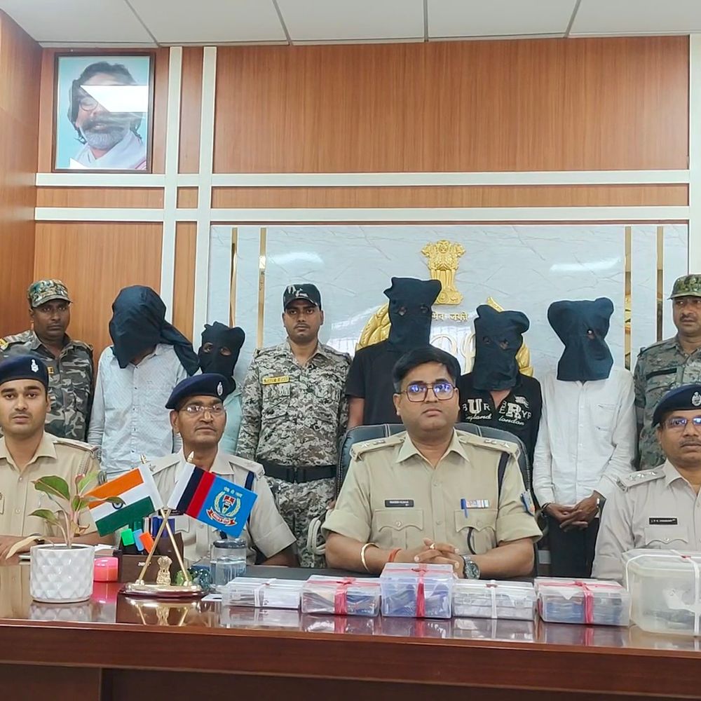 गोड्डा में 4.5 लाख रुपए लूट का खुलासा:  5 आरोपी गिरफ्तार, दुकानों से बकाया पैसे लेकर लौटते वक्त लूटा था – Godda News