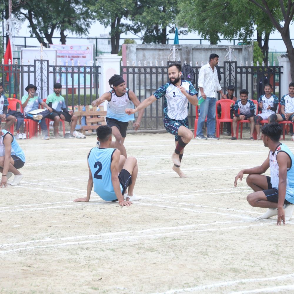 
                 ​कानपुर में खो-खो का महाकुंभ:42 यूनिवर्सिटी की टीमों ने दिखाया दम, रोहतक ने झांसी को 44 अंकों से रौंदा 
            