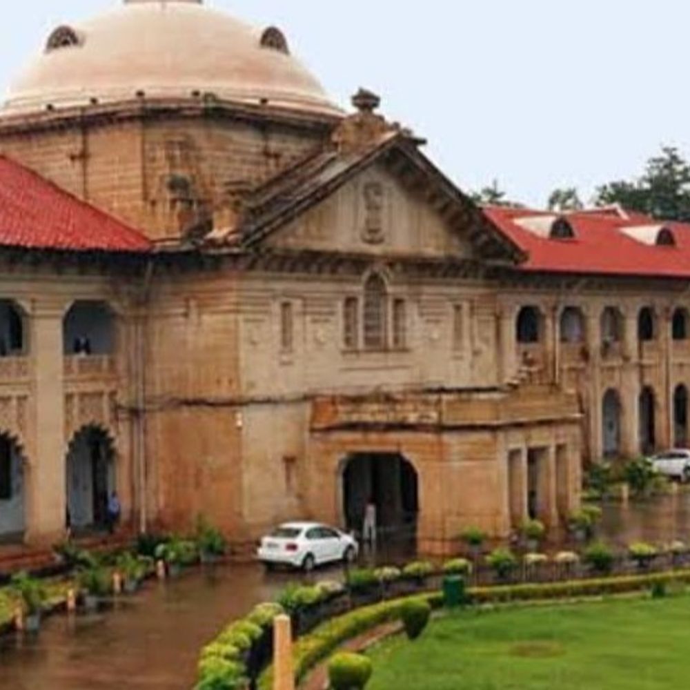 शारीरिक संबंध बनाने वाले आरोपियों की गिरफ्तारी पर रोक:शादी का झूठा वादा करने का मामला, कोर्ट ने राज्य सरकार से मांगा जवाब