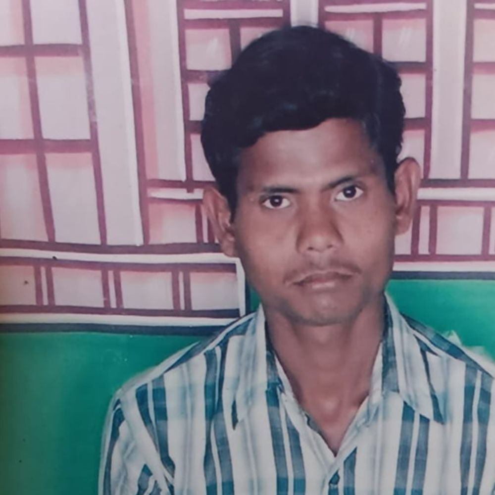 महोबा में ट्रैक्टर ट्रॉली में मिला चालक का शव:25 अप्रैल को बहन की शादी, घर में मातम; परिजनों ने जताई हत्या की आशंका