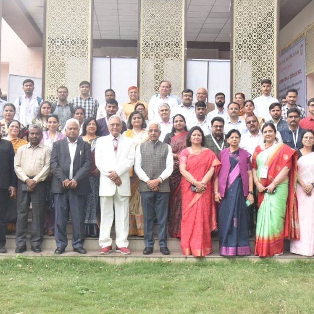 
                 सीसीएसयू में 3 दिवसीय अंतरराष्ट्रीय जूलॉजी सम्मेलन शुरू:देश-विदेश के वैज्ञानिकों ने साझा किए शोध, पर्यावरण और एआई जैसे विषयों पर मंथन 
            