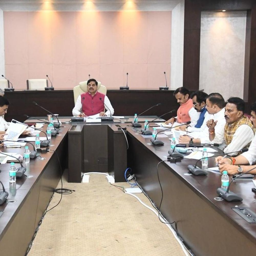 सिंहस्थ निर्माण कार्यों की टाइमलाइन सीएम ने की तय:2027 में दीपावली तक पूरे करने होंगे सभी काम, अफसरों-कर्मचारियों को ट्रेनिंग दिलाएं